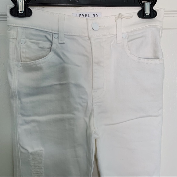 Level 99 White Distressed Skinny Denim! - Picture 2 of 5